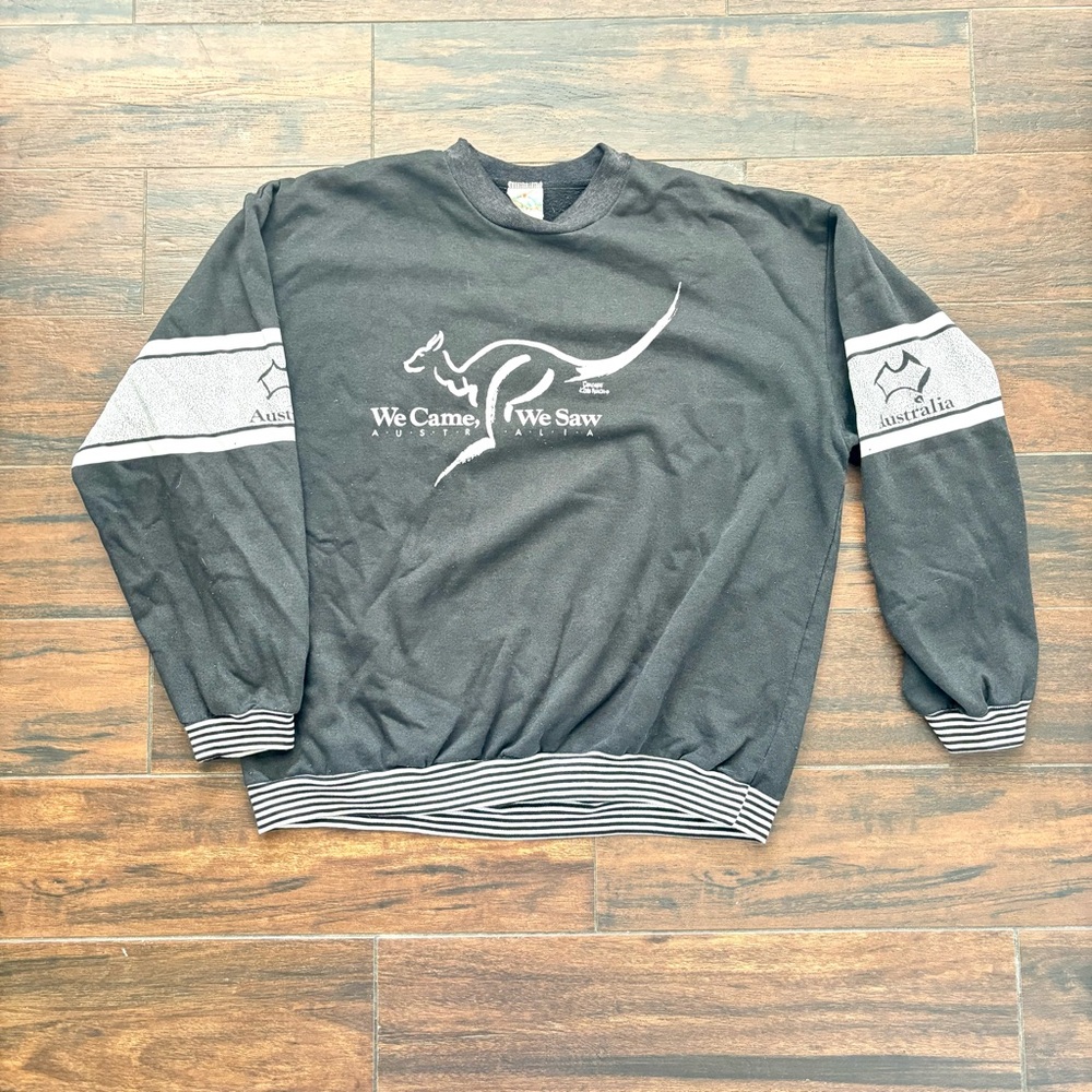 VINTAGE AUSTRALIA SWEATER